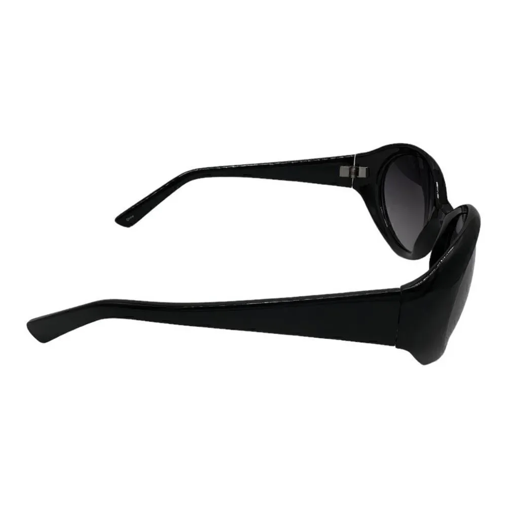 Liz Claiborne black plastic frame oval sunglasses 81141